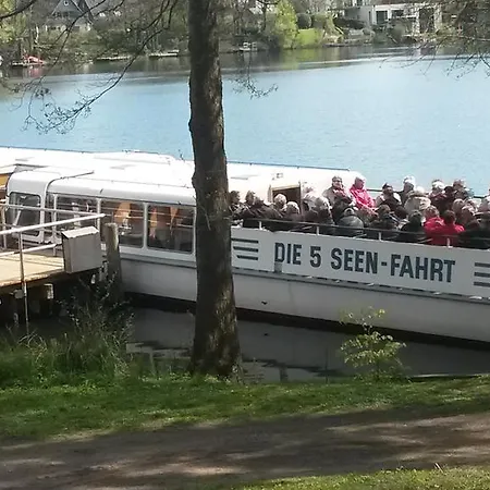 - Traumhafter Seeblick Plön