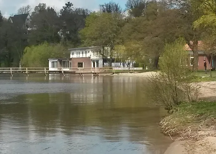 - Traumhafter Seeblick Plön